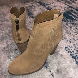 COPY - Vince Camuto Fretzia booties